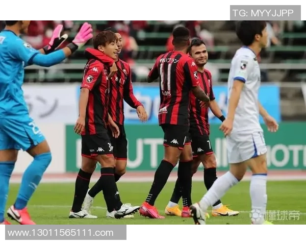 鹿岛鹿角迎战湘南比马全力争胜展现球队实力与斗志