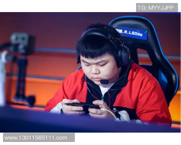 阿德与维京的巅峰对决谁能在赛场上笑到最后