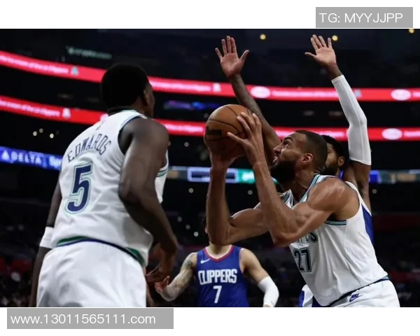 2015年快船与马刺经典对决回顾及赛季精彩瞬间分析 2015年快船与马刺经典对决回顾及赛季精彩瞬间分析