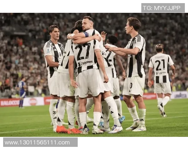 巴萨与尤文图斯首回合激战回顾球迷热情高涨的精彩瞬间