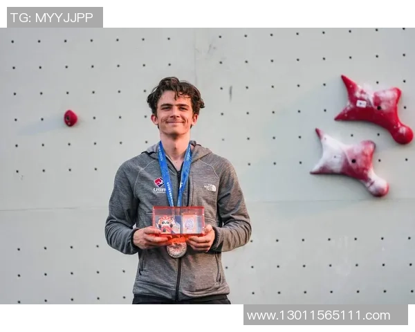 成都攀岩队在攀岩比赛经验排行榜中荣获第二名的辉煌成就